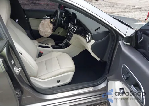 2015 Mercedes-Benz Cla 250 z USA, uszkodzony, nr VIN WDDSJ4EBXFN250242